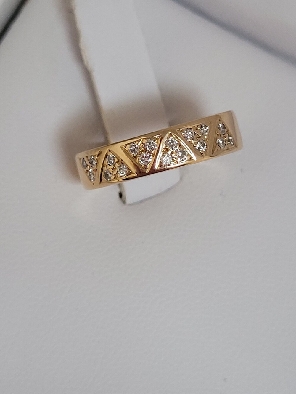 14k Solid Gold Ring With Natural Diamonds, Aporox Size 7.
